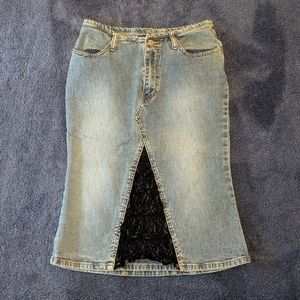 Midi denim skirt with lace detail